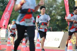 BIB: 3704, 3068
                            <button type="button" onclick="openModal(6501112)" class="btn btn-primary btn-sm float-right btn-popup" data-toggle="modal" data-target=".modal-high-quality">
                        <i class="fas fa-shopping-cart"></i> Add to Cart
                    </button>
                                            <button type="button" onclick="isThisMe(6501112, true)" class="btn btn-success btn-sm float-right btn-popup btn-isme hidden" data-toggle="tooltip" data-placement="bottom" title="นี่คือรูปของคุณใช่ไหม คลิกที่นี่เพื่อเอาเข้าอัลบั้ม">
                        <i class="fas fa-plus"></i> Add to album
                    </button>
                    <button type="button" onclick="isThisMe(6501112, false)" class="btn btn-warning btn-sm float-right btn-popup btn-isnotme hidden">
                        <i class="fas fa-ban"></i> Remove from album
                    </button>