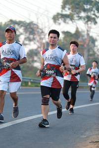 BIB: 3747, 902, 2090
                            <button type="button" onclick="openModal(6446933)" class="btn btn-primary btn-sm float-right btn-popup" data-toggle="modal" data-target=".modal-high-quality">
                        <i class="fas fa-shopping-cart"></i> Add to Cart
                    </button>
                                            <button type="button" onclick="isThisMe(6446933, true)" class="btn btn-success btn-sm float-right btn-popup btn-isme hidden" data-toggle="tooltip" data-placement="bottom" title="นี่คือรูปของคุณใช่ไหม คลิกที่นี่เพื่อเอาเข้าอัลบั้ม">
                        <i class="fas fa-plus"></i> Add to album
                    </button>
                    <button type="button" onclick="isThisMe(6446933, false)" class="btn btn-warning btn-sm float-right btn-popup btn-isnotme hidden">
                        <i class="fas fa-ban"></i> Remove from album
                    </button>