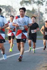 BIB: 3016, 742
                            <button type="button" onclick="openModal(6448391)" class="btn btn-primary btn-sm float-right btn-popup" data-toggle="modal" data-target=".modal-high-quality">
                        <i class="fas fa-shopping-cart"></i> Add to Cart
                    </button>
                                            <button type="button" onclick="isThisMe(6448391, true)" class="btn btn-success btn-sm float-right btn-popup btn-isme hidden" data-toggle="tooltip" data-placement="bottom" title="นี่คือรูปของคุณใช่ไหม คลิกที่นี่เพื่อเอาเข้าอัลบั้ม">
                        <i class="fas fa-plus"></i> Add to album
                    </button>
                    <button type="button" onclick="isThisMe(6448391, false)" class="btn btn-warning btn-sm float-right btn-popup btn-isnotme hidden">
                        <i class="fas fa-ban"></i> Remove from album
                    </button>