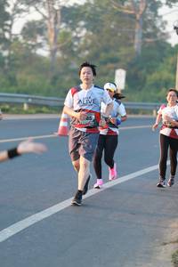 BIB: 670
                            <button type="button" onclick="openModal(6448065)" class="btn btn-primary btn-sm float-right btn-popup" data-toggle="modal" data-target=".modal-high-quality">
                        <i class="fas fa-shopping-cart"></i> Add to Cart
                    </button>
                                            <button type="button" onclick="isThisMe(6448065, true)" class="btn btn-success btn-sm float-right btn-popup btn-isme hidden" data-toggle="tooltip" data-placement="bottom" title="นี่คือรูปของคุณใช่ไหม คลิกที่นี่เพื่อเอาเข้าอัลบั้ม">
                        <i class="fas fa-plus"></i> Add to album
                    </button>
                    <button type="button" onclick="isThisMe(6448065, false)" class="btn btn-warning btn-sm float-right btn-popup btn-isnotme hidden">
                        <i class="fas fa-ban"></i> Remove from album
                    </button>