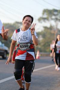 BIB: 6390
                            <button type="button" onclick="openModal(6450746)" class="btn btn-primary btn-sm float-right btn-popup" data-toggle="modal" data-target=".modal-high-quality">
                        <i class="fas fa-shopping-cart"></i> Add to Cart
                    </button>
                                            <button type="button" onclick="isThisMe(6450746, true)" class="btn btn-success btn-sm float-right btn-popup btn-isme hidden" data-toggle="tooltip" data-placement="bottom" title="นี่คือรูปของคุณใช่ไหม คลิกที่นี่เพื่อเอาเข้าอัลบั้ม">
                        <i class="fas fa-plus"></i> Add to album
                    </button>
                    <button type="button" onclick="isThisMe(6450746, false)" class="btn btn-warning btn-sm float-right btn-popup btn-isnotme hidden">
                        <i class="fas fa-ban"></i> Remove from album
                    </button>