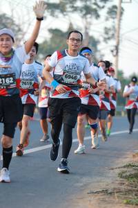 BIB: 6946, 162, 3004, 7619
                            <button type="button" onclick="openModal(6447141)" class="btn btn-primary btn-sm float-right btn-popup" data-toggle="modal" data-target=".modal-high-quality">
                        <i class="fas fa-shopping-cart"></i> Add to Cart
                    </button>
                                            <button type="button" onclick="isThisMe(6447141, true)" class="btn btn-success btn-sm float-right btn-popup btn-isme hidden" data-toggle="tooltip" data-placement="bottom" title="นี่คือรูปของคุณใช่ไหม คลิกที่นี่เพื่อเอาเข้าอัลบั้ม">
                        <i class="fas fa-plus"></i> Add to album
                    </button>
                    <button type="button" onclick="isThisMe(6447141, false)" class="btn btn-warning btn-sm float-right btn-popup btn-isnotme hidden">
                        <i class="fas fa-ban"></i> Remove from album
                    </button>