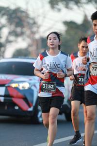 BIB: 3152, 128
                            <button type="button" onclick="openModal(6446584)" class="btn btn-primary btn-sm float-right btn-popup" data-toggle="modal" data-target=".modal-high-quality">
                        <i class="fas fa-shopping-cart"></i> Add to Cart
                    </button>
                                            <button type="button" onclick="isThisMe(6446584, true)" class="btn btn-success btn-sm float-right btn-popup btn-isme hidden" data-toggle="tooltip" data-placement="bottom" title="นี่คือรูปของคุณใช่ไหม คลิกที่นี่เพื่อเอาเข้าอัลบั้ม">
                        <i class="fas fa-plus"></i> Add to album
                    </button>
                    <button type="button" onclick="isThisMe(6446584, false)" class="btn btn-warning btn-sm float-right btn-popup btn-isnotme hidden">
                        <i class="fas fa-ban"></i> Remove from album
                    </button>