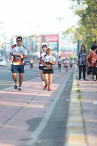 BIB: 3039, 807
                            <button type="button" onclick="openModal(6452053)" class="btn btn-primary btn-sm float-right btn-popup" data-toggle="modal" data-target=".modal-high-quality">
                        <i class="fas fa-shopping-cart"></i> Add to Cart
                    </button>
                                            <button type="button" onclick="isThisMe(6452053, true)" class="btn btn-success btn-sm float-right btn-popup btn-isme hidden" data-toggle="tooltip" data-placement="bottom" title="นี่คือรูปของคุณใช่ไหม คลิกที่นี่เพื่อเอาเข้าอัลบั้ม">
                        <i class="fas fa-plus"></i> Add to album
                    </button>
                    <button type="button" onclick="isThisMe(6452053, false)" class="btn btn-warning btn-sm float-right btn-popup btn-isnotme hidden">
                        <i class="fas fa-ban"></i> Remove from album
                    </button>