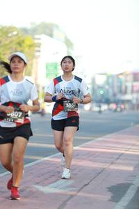 BIB: 3887, 807
                            <button type="button" onclick="openModal(6452051)" class="btn btn-primary btn-sm float-right btn-popup" data-toggle="modal" data-target=".modal-high-quality">
                        <i class="fas fa-shopping-cart"></i> Add to Cart
                    </button>
                                            <button type="button" onclick="isThisMe(6452051, true)" class="btn btn-success btn-sm float-right btn-popup btn-isme hidden" data-toggle="tooltip" data-placement="bottom" title="นี่คือรูปของคุณใช่ไหม คลิกที่นี่เพื่อเอาเข้าอัลบั้ม">
                        <i class="fas fa-plus"></i> Add to album
                    </button>
                    <button type="button" onclick="isThisMe(6452051, false)" class="btn btn-warning btn-sm float-right btn-popup btn-isnotme hidden">
                        <i class="fas fa-ban"></i> Remove from album
                    </button>