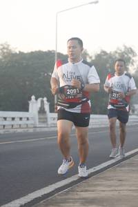 BIB: 211, 2091
                            <button type="button" onclick="openModal(6380214)" class="btn btn-primary btn-sm float-right btn-popup" data-toggle="modal" data-target=".modal-high-quality">
                        <i class="fas fa-shopping-cart"></i> Add to Cart
                    </button>
                                            <button type="button" onclick="isThisMe(6380214, true)" class="btn btn-success btn-sm float-right btn-popup btn-isme hidden" data-toggle="tooltip" data-placement="bottom" title="นี่คือรูปของคุณใช่ไหม คลิกที่นี่เพื่อเอาเข้าอัลบั้ม">
                        <i class="fas fa-plus"></i> Add to album
                    </button>
                    <button type="button" onclick="isThisMe(6380214, false)" class="btn btn-warning btn-sm float-right btn-popup btn-isnotme hidden">
                        <i class="fas fa-ban"></i> Remove from album
                    </button>