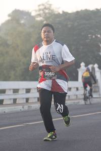 BIB: 3060
                            <button type="button" onclick="openModal(6380770)" class="btn btn-primary btn-sm float-right btn-popup" data-toggle="modal" data-target=".modal-high-quality">
                        <i class="fas fa-shopping-cart"></i> Add to Cart
                    </button>
                                            <button type="button" onclick="isThisMe(6380770, true)" class="btn btn-success btn-sm float-right btn-popup btn-isme hidden" data-toggle="tooltip" data-placement="bottom" title="นี่คือรูปของคุณใช่ไหม คลิกที่นี่เพื่อเอาเข้าอัลบั้ม">
                        <i class="fas fa-plus"></i> Add to album
                    </button>
                    <button type="button" onclick="isThisMe(6380770, false)" class="btn btn-warning btn-sm float-right btn-popup btn-isnotme hidden">
                        <i class="fas fa-ban"></i> Remove from album
                    </button>