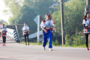 BIB: 7704
                            <button type="button" onclick="openModal(6498044)" class="btn btn-primary btn-sm float-right btn-popup" data-toggle="modal" data-target=".modal-high-quality">
                        <i class="fas fa-shopping-cart"></i> Add to Cart
                    </button>
                                            <button type="button" onclick="isThisMe(6498044, true)" class="btn btn-success btn-sm float-right btn-popup btn-isme hidden" data-toggle="tooltip" data-placement="bottom" title="นี่คือรูปของคุณใช่ไหม คลิกที่นี่เพื่อเอาเข้าอัลบั้ม">
                        <i class="fas fa-plus"></i> Add to album
                    </button>
                    <button type="button" onclick="isThisMe(6498044, false)" class="btn btn-warning btn-sm float-right btn-popup btn-isnotme hidden">
                        <i class="fas fa-ban"></i> Remove from album
                    </button>