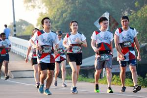 BIB: 2993, 7011, 7167, 763, 2810
                            <button type="button" onclick="openModal(6488339)" class="btn btn-primary btn-sm float-right btn-popup" data-toggle="modal" data-target=".modal-high-quality">
                        <i class="fas fa-shopping-cart"></i> Add to Cart
                    </button>
                                            <button type="button" onclick="isThisMe(6488339, true)" class="btn btn-success btn-sm float-right btn-popup btn-isme hidden" data-toggle="tooltip" data-placement="bottom" title="นี่คือรูปของคุณใช่ไหม คลิกที่นี่เพื่อเอาเข้าอัลบั้ม">
                        <i class="fas fa-plus"></i> Add to album
                    </button>
                    <button type="button" onclick="isThisMe(6488339, false)" class="btn btn-warning btn-sm float-right btn-popup btn-isnotme hidden">
                        <i class="fas fa-ban"></i> Remove from album
                    </button>