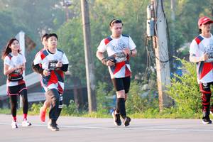 BIB: 7640, 3815
                            <button type="button" onclick="openModal(6488084)" class="btn btn-primary btn-sm float-right btn-popup" data-toggle="modal" data-target=".modal-high-quality">
                        <i class="fas fa-shopping-cart"></i> Add to Cart
                    </button>
                                            <button type="button" onclick="isThisMe(6488084, true)" class="btn btn-success btn-sm float-right btn-popup btn-isme hidden" data-toggle="tooltip" data-placement="bottom" title="นี่คือรูปของคุณใช่ไหม คลิกที่นี่เพื่อเอาเข้าอัลบั้ม">
                        <i class="fas fa-plus"></i> Add to album
                    </button>
                    <button type="button" onclick="isThisMe(6488084, false)" class="btn btn-warning btn-sm float-right btn-popup btn-isnotme hidden">
                        <i class="fas fa-ban"></i> Remove from album
                    </button>