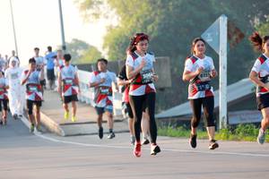 BIB: 3064, 6731
                            <button type="button" onclick="openModal(6488403)" class="btn btn-primary btn-sm float-right btn-popup" data-toggle="modal" data-target=".modal-high-quality">
                        <i class="fas fa-shopping-cart"></i> Add to Cart
                    </button>
                                            <button type="button" onclick="isThisMe(6488403, true)" class="btn btn-success btn-sm float-right btn-popup btn-isme hidden" data-toggle="tooltip" data-placement="bottom" title="นี่คือรูปของคุณใช่ไหม คลิกที่นี่เพื่อเอาเข้าอัลบั้ม">
                        <i class="fas fa-plus"></i> Add to album
                    </button>
                    <button type="button" onclick="isThisMe(6488403, false)" class="btn btn-warning btn-sm float-right btn-popup btn-isnotme hidden">
                        <i class="fas fa-ban"></i> Remove from album
                    </button>