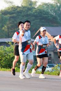 BIB: 3653, 3836
                            <button type="button" onclick="openModal(6488292)" class="btn btn-primary btn-sm float-right btn-popup" data-toggle="modal" data-target=".modal-high-quality">
                        <i class="fas fa-shopping-cart"></i> Add to Cart
                    </button>
                                            <button type="button" onclick="isThisMe(6488292, true)" class="btn btn-success btn-sm float-right btn-popup btn-isme hidden" data-toggle="tooltip" data-placement="bottom" title="นี่คือรูปของคุณใช่ไหม คลิกที่นี่เพื่อเอาเข้าอัลบั้ม">
                        <i class="fas fa-plus"></i> Add to album
                    </button>
                    <button type="button" onclick="isThisMe(6488292, false)" class="btn btn-warning btn-sm float-right btn-popup btn-isnotme hidden">
                        <i class="fas fa-ban"></i> Remove from album
                    </button>