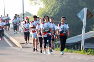 BIB: 6498, 534
                            <button type="button" onclick="openModal(6498161)" class="btn btn-primary btn-sm float-right btn-popup" data-toggle="modal" data-target=".modal-high-quality">
                        <i class="fas fa-shopping-cart"></i> Add to Cart
                    </button>
                                            <button type="button" onclick="isThisMe(6498161, true)" class="btn btn-success btn-sm float-right btn-popup btn-isme hidden" data-toggle="tooltip" data-placement="bottom" title="นี่คือรูปของคุณใช่ไหม คลิกที่นี่เพื่อเอาเข้าอัลบั้ม">
                        <i class="fas fa-plus"></i> Add to album
                    </button>
                    <button type="button" onclick="isThisMe(6498161, false)" class="btn btn-warning btn-sm float-right btn-popup btn-isnotme hidden">
                        <i class="fas fa-ban"></i> Remove from album
                    </button>