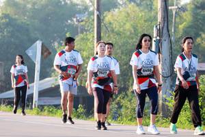 BIB: 6498, 724, 7527, 534
                            <button type="button" onclick="openModal(6498178)" class="btn btn-primary btn-sm float-right btn-popup" data-toggle="modal" data-target=".modal-high-quality">
                        <i class="fas fa-shopping-cart"></i> Add to Cart
                    </button>
                                            <button type="button" onclick="isThisMe(6498178, true)" class="btn btn-success btn-sm float-right btn-popup btn-isme hidden" data-toggle="tooltip" data-placement="bottom" title="นี่คือรูปของคุณใช่ไหม คลิกที่นี่เพื่อเอาเข้าอัลบั้ม">
                        <i class="fas fa-plus"></i> Add to album
                    </button>
                    <button type="button" onclick="isThisMe(6498178, false)" class="btn btn-warning btn-sm float-right btn-popup btn-isnotme hidden">
                        <i class="fas fa-ban"></i> Remove from album
                    </button>