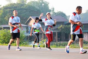 BIB: 7316, 6759
                            <button type="button" onclick="openModal(6489091)" class="btn btn-primary btn-sm float-right btn-popup" data-toggle="modal" data-target=".modal-high-quality">
                        <i class="fas fa-shopping-cart"></i> Add to Cart
                    </button>
                                            <button type="button" onclick="isThisMe(6489091, true)" class="btn btn-success btn-sm float-right btn-popup btn-isme hidden" data-toggle="tooltip" data-placement="bottom" title="นี่คือรูปของคุณใช่ไหม คลิกที่นี่เพื่อเอาเข้าอัลบั้ม">
                        <i class="fas fa-plus"></i> Add to album
                    </button>
                    <button type="button" onclick="isThisMe(6489091, false)" class="btn btn-warning btn-sm float-right btn-popup btn-isnotme hidden">
                        <i class="fas fa-ban"></i> Remove from album
                    </button>