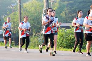 BIB: 767, 6425, 7265, 6500
                            <button type="button" onclick="openModal(6489201)" class="btn btn-primary btn-sm float-right btn-popup" data-toggle="modal" data-target=".modal-high-quality">
                        <i class="fas fa-shopping-cart"></i> Add to Cart
                    </button>
                                            <button type="button" onclick="isThisMe(6489201, true)" class="btn btn-success btn-sm float-right btn-popup btn-isme hidden" data-toggle="tooltip" data-placement="bottom" title="นี่คือรูปของคุณใช่ไหม คลิกที่นี่เพื่อเอาเข้าอัลบั้ม">
                        <i class="fas fa-plus"></i> Add to album
                    </button>
                    <button type="button" onclick="isThisMe(6489201, false)" class="btn btn-warning btn-sm float-right btn-popup btn-isnotme hidden">
                        <i class="fas fa-ban"></i> Remove from album
                    </button>