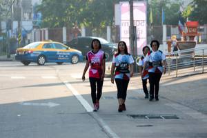 BIB: 3137
                            <button type="button" onclick="openModal(6498738)" class="btn btn-primary btn-sm float-right btn-popup" data-toggle="modal" data-target=".modal-high-quality">
                        <i class="fas fa-shopping-cart"></i> Add to Cart
                    </button>
                                            <button type="button" onclick="isThisMe(6498738, true)" class="btn btn-success btn-sm float-right btn-popup btn-isme hidden" data-toggle="tooltip" data-placement="bottom" title="นี่คือรูปของคุณใช่ไหม คลิกที่นี่เพื่อเอาเข้าอัลบั้ม">
                        <i class="fas fa-plus"></i> Add to album
                    </button>
                    <button type="button" onclick="isThisMe(6498738, false)" class="btn btn-warning btn-sm float-right btn-popup btn-isnotme hidden">
                        <i class="fas fa-ban"></i> Remove from album
                    </button>