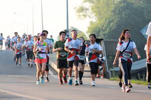 BIB: 7424, 6307, 6501
                            <button type="button" onclick="openModal(6489212)" class="btn btn-primary btn-sm float-right btn-popup" data-toggle="modal" data-target=".modal-high-quality">
                        <i class="fas fa-shopping-cart"></i> Add to Cart
                    </button>
                                            <button type="button" onclick="isThisMe(6489212, true)" class="btn btn-success btn-sm float-right btn-popup btn-isme hidden" data-toggle="tooltip" data-placement="bottom" title="นี่คือรูปของคุณใช่ไหม คลิกที่นี่เพื่อเอาเข้าอัลบั้ม">
                        <i class="fas fa-plus"></i> Add to album
                    </button>
                    <button type="button" onclick="isThisMe(6489212, false)" class="btn btn-warning btn-sm float-right btn-popup btn-isnotme hidden">
                        <i class="fas fa-ban"></i> Remove from album
                    </button>