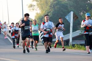 BIB: 6333, 2960, 7556, 6947, 3875
                            <button type="button" onclick="openModal(6488072)" class="btn btn-primary btn-sm float-right btn-popup" data-toggle="modal" data-target=".modal-high-quality">
                        <i class="fas fa-shopping-cart"></i> Add to Cart
                    </button>
                                            <button type="button" onclick="isThisMe(6488072, true)" class="btn btn-success btn-sm float-right btn-popup btn-isme hidden" data-toggle="tooltip" data-placement="bottom" title="นี่คือรูปของคุณใช่ไหม คลิกที่นี่เพื่อเอาเข้าอัลบั้ม">
                        <i class="fas fa-plus"></i> Add to album
                    </button>
                    <button type="button" onclick="isThisMe(6488072, false)" class="btn btn-warning btn-sm float-right btn-popup btn-isnotme hidden">
                        <i class="fas fa-ban"></i> Remove from album
                    </button>