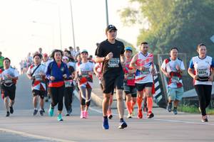 BIB: 7052, 6834, 0252, 718
                            <button type="button" onclick="openModal(6488369)" class="btn btn-primary btn-sm float-right btn-popup" data-toggle="modal" data-target=".modal-high-quality">
                        <i class="fas fa-shopping-cart"></i> Add to Cart
                    </button>
                                            <button type="button" onclick="isThisMe(6488369, true)" class="btn btn-success btn-sm float-right btn-popup btn-isme hidden" data-toggle="tooltip" data-placement="bottom" title="นี่คือรูปของคุณใช่ไหม คลิกที่นี่เพื่อเอาเข้าอัลบั้ม">
                        <i class="fas fa-plus"></i> Add to album
                    </button>
                    <button type="button" onclick="isThisMe(6488369, false)" class="btn btn-warning btn-sm float-right btn-popup btn-isnotme hidden">
                        <i class="fas fa-ban"></i> Remove from album
                    </button>