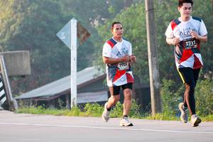 BIB: 3717, 7723
                            <button type="button" onclick="openModal(6487857)" class="btn btn-primary btn-sm float-right btn-popup" data-toggle="modal" data-target=".modal-high-quality">
                        <i class="fas fa-shopping-cart"></i> Add to Cart
                    </button>
                                            <button type="button" onclick="isThisMe(6487857, true)" class="btn btn-success btn-sm float-right btn-popup btn-isme hidden" data-toggle="tooltip" data-placement="bottom" title="นี่คือรูปของคุณใช่ไหม คลิกที่นี่เพื่อเอาเข้าอัลบั้ม">
                        <i class="fas fa-plus"></i> Add to album
                    </button>
                    <button type="button" onclick="isThisMe(6487857, false)" class="btn btn-warning btn-sm float-right btn-popup btn-isnotme hidden">
                        <i class="fas fa-ban"></i> Remove from album
                    </button>