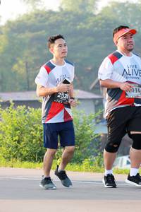 BIB: 2321
                            <button type="button" onclick="openModal(6489226)" class="btn btn-primary btn-sm float-right btn-popup" data-toggle="modal" data-target=".modal-high-quality">
                        <i class="fas fa-shopping-cart"></i> Add to Cart
                    </button>
                                            <button type="button" onclick="isThisMe(6489226, true)" class="btn btn-success btn-sm float-right btn-popup btn-isme hidden" data-toggle="tooltip" data-placement="bottom" title="นี่คือรูปของคุณใช่ไหม คลิกที่นี่เพื่อเอาเข้าอัลบั้ม">
                        <i class="fas fa-plus"></i> Add to album
                    </button>
                    <button type="button" onclick="isThisMe(6489226, false)" class="btn btn-warning btn-sm float-right btn-popup btn-isnotme hidden">
                        <i class="fas fa-ban"></i> Remove from album
                    </button>