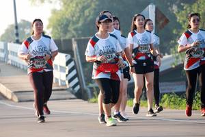 BIB: 7382, 6676, 7907
                            <button type="button" onclick="openModal(6497451)" class="btn btn-primary btn-sm float-right btn-popup" data-toggle="modal" data-target=".modal-high-quality">
                        <i class="fas fa-shopping-cart"></i> Add to Cart
                    </button>
                                            <button type="button" onclick="isThisMe(6497451, true)" class="btn btn-success btn-sm float-right btn-popup btn-isme hidden" data-toggle="tooltip" data-placement="bottom" title="นี่คือรูปของคุณใช่ไหม คลิกที่นี่เพื่อเอาเข้าอัลบั้ม">
                        <i class="fas fa-plus"></i> Add to album
                    </button>
                    <button type="button" onclick="isThisMe(6497451, false)" class="btn btn-warning btn-sm float-right btn-popup btn-isnotme hidden">
                        <i class="fas fa-ban"></i> Remove from album
                    </button>