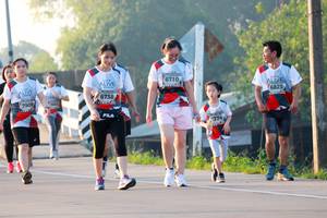 BIB: 6710, 6825, 6738, 7909
                            <button type="button" onclick="openModal(6489097)" class="btn btn-primary btn-sm float-right btn-popup" data-toggle="modal" data-target=".modal-high-quality">
                        <i class="fas fa-shopping-cart"></i> Add to Cart
                    </button>
                                            <button type="button" onclick="isThisMe(6489097, true)" class="btn btn-success btn-sm float-right btn-popup btn-isme hidden" data-toggle="tooltip" data-placement="bottom" title="นี่คือรูปของคุณใช่ไหม คลิกที่นี่เพื่อเอาเข้าอัลบั้ม">
                        <i class="fas fa-plus"></i> Add to album
                    </button>
                    <button type="button" onclick="isThisMe(6489097, false)" class="btn btn-warning btn-sm float-right btn-popup btn-isnotme hidden">
                        <i class="fas fa-ban"></i> Remove from album
                    </button>