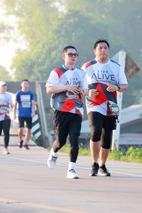 BIB: 3802
                            <button type="button" onclick="openModal(6489144)" class="btn btn-primary btn-sm float-right btn-popup" data-toggle="modal" data-target=".modal-high-quality">
                        <i class="fas fa-shopping-cart"></i> Add to Cart
                    </button>
                                            <button type="button" onclick="isThisMe(6489144, true)" class="btn btn-success btn-sm float-right btn-popup btn-isme hidden" data-toggle="tooltip" data-placement="bottom" title="นี่คือรูปของคุณใช่ไหม คลิกที่นี่เพื่อเอาเข้าอัลบั้ม">
                        <i class="fas fa-plus"></i> Add to album
                    </button>
                    <button type="button" onclick="isThisMe(6489144, false)" class="btn btn-warning btn-sm float-right btn-popup btn-isnotme hidden">
                        <i class="fas fa-ban"></i> Remove from album
                    </button>