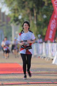 BIB: 105
                            <button type="button" onclick="openModal(6434686)" class="btn btn-primary btn-sm float-right btn-popup" data-toggle="modal" data-target=".modal-high-quality">
                        <i class="fas fa-shopping-cart"></i> Add to Cart
                    </button>
                                            <button type="button" onclick="isThisMe(6434686, true)" class="btn btn-success btn-sm float-right btn-popup btn-isme hidden" data-toggle="tooltip" data-placement="bottom" title="นี่คือรูปของคุณใช่ไหม คลิกที่นี่เพื่อเอาเข้าอัลบั้ม">
                        <i class="fas fa-plus"></i> Add to album
                    </button>
                    <button type="button" onclick="isThisMe(6434686, false)" class="btn btn-warning btn-sm float-right btn-popup btn-isnotme hidden">
                        <i class="fas fa-ban"></i> Remove from album
                    </button>