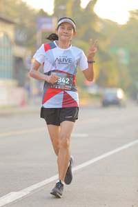 BIB: 842, 128
                            <button type="button" onclick="openModal(6412355)" class="btn btn-primary btn-sm float-right btn-popup" data-toggle="modal" data-target=".modal-high-quality">
                        <i class="fas fa-shopping-cart"></i> Add to Cart
                    </button>
                                            <button type="button" onclick="isThisMe(6412355, true)" class="btn btn-success btn-sm float-right btn-popup btn-isme hidden" data-toggle="tooltip" data-placement="bottom" title="นี่คือรูปของคุณใช่ไหม คลิกที่นี่เพื่อเอาเข้าอัลบั้ม">
                        <i class="fas fa-plus"></i> Add to album
                    </button>
                    <button type="button" onclick="isThisMe(6412355, false)" class="btn btn-warning btn-sm float-right btn-popup btn-isnotme hidden">
                        <i class="fas fa-ban"></i> Remove from album
                    </button>