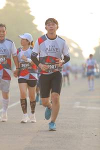 BIB: 553, 3836, 901
                            <button type="button" onclick="openModal(6424154)" class="btn btn-primary btn-sm float-right btn-popup" data-toggle="modal" data-target=".modal-high-quality">
                        <i class="fas fa-shopping-cart"></i> Add to Cart
                    </button>
                                            <button type="button" onclick="isThisMe(6424154, true)" class="btn btn-success btn-sm float-right btn-popup btn-isme hidden" data-toggle="tooltip" data-placement="bottom" title="นี่คือรูปของคุณใช่ไหม คลิกที่นี่เพื่อเอาเข้าอัลบั้ม">
                        <i class="fas fa-plus"></i> Add to album
                    </button>
                    <button type="button" onclick="isThisMe(6424154, false)" class="btn btn-warning btn-sm float-right btn-popup btn-isnotme hidden">
                        <i class="fas fa-ban"></i> Remove from album
                    </button>