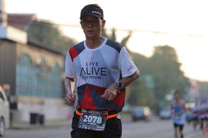 BIB: 2078, 124
                            <button type="button" onclick="openModal(6410584)" class="btn btn-primary btn-sm float-right btn-popup" data-toggle="modal" data-target=".modal-high-quality">
                        <i class="fas fa-shopping-cart"></i> Add to Cart
                    </button>
                                            <button type="button" onclick="isThisMe(6410584, true)" class="btn btn-success btn-sm float-right btn-popup btn-isme hidden" data-toggle="tooltip" data-placement="bottom" title="นี่คือรูปของคุณใช่ไหม คลิกที่นี่เพื่อเอาเข้าอัลบั้ม">
                        <i class="fas fa-plus"></i> Add to album
                    </button>
                    <button type="button" onclick="isThisMe(6410584, false)" class="btn btn-warning btn-sm float-right btn-popup btn-isnotme hidden">
                        <i class="fas fa-ban"></i> Remove from album
                    </button>