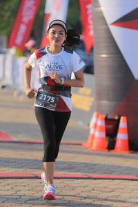 BIB: 2175, 128
                            <button type="button" onclick="openModal(6428020)" class="btn btn-primary btn-sm float-right btn-popup" data-toggle="modal" data-target=".modal-high-quality">
                        <i class="fas fa-shopping-cart"></i> Add to Cart
                    </button>
                                            <button type="button" onclick="isThisMe(6428020, true)" class="btn btn-success btn-sm float-right btn-popup btn-isme hidden" data-toggle="tooltip" data-placement="bottom" title="นี่คือรูปของคุณใช่ไหม คลิกที่นี่เพื่อเอาเข้าอัลบั้ม">
                        <i class="fas fa-plus"></i> Add to album
                    </button>
                    <button type="button" onclick="isThisMe(6428020, false)" class="btn btn-warning btn-sm float-right btn-popup btn-isnotme hidden">
                        <i class="fas fa-ban"></i> Remove from album
                    </button>