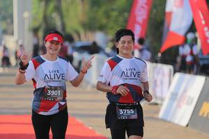 BIB: 3901, 3755
                            <button type="button" onclick="openModal(6432751)" class="btn btn-primary btn-sm float-right btn-popup" data-toggle="modal" data-target=".modal-high-quality">
                        <i class="fas fa-shopping-cart"></i> Add to Cart
                    </button>
                                            <button type="button" onclick="isThisMe(6432751, true)" class="btn btn-success btn-sm float-right btn-popup btn-isme hidden" data-toggle="tooltip" data-placement="bottom" title="นี่คือรูปของคุณใช่ไหม คลิกที่นี่เพื่อเอาเข้าอัลบั้ม">
                        <i class="fas fa-plus"></i> Add to album
                    </button>
                    <button type="button" onclick="isThisMe(6432751, false)" class="btn btn-warning btn-sm float-right btn-popup btn-isnotme hidden">
                        <i class="fas fa-ban"></i> Remove from album
                    </button>