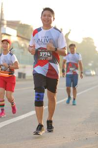 BIB: 3774, 381
                            <button type="button" onclick="openModal(6424199)" class="btn btn-primary btn-sm float-right btn-popup" data-toggle="modal" data-target=".modal-high-quality">
                        <i class="fas fa-shopping-cart"></i> Add to Cart
                    </button>
                                            <button type="button" onclick="isThisMe(6424199, true)" class="btn btn-success btn-sm float-right btn-popup btn-isme hidden" data-toggle="tooltip" data-placement="bottom" title="นี่คือรูปของคุณใช่ไหม คลิกที่นี่เพื่อเอาเข้าอัลบั้ม">
                        <i class="fas fa-plus"></i> Add to album
                    </button>
                    <button type="button" onclick="isThisMe(6424199, false)" class="btn btn-warning btn-sm float-right btn-popup btn-isnotme hidden">
                        <i class="fas fa-ban"></i> Remove from album
                    </button>