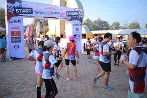 BIB: 128
                            <button type="button" onclick="openModal(6425145)" class="btn btn-primary btn-sm float-right btn-popup" data-toggle="modal" data-target=".modal-high-quality">
                        <i class="fas fa-shopping-cart"></i> Add to Cart
                    </button>
                                            <button type="button" onclick="isThisMe(6425145, true)" class="btn btn-success btn-sm float-right btn-popup btn-isme hidden" data-toggle="tooltip" data-placement="bottom" title="นี่คือรูปของคุณใช่ไหม คลิกที่นี่เพื่อเอาเข้าอัลบั้ม">
                        <i class="fas fa-plus"></i> Add to album
                    </button>
                    <button type="button" onclick="isThisMe(6425145, false)" class="btn btn-warning btn-sm float-right btn-popup btn-isnotme hidden">
                        <i class="fas fa-ban"></i> Remove from album
                    </button>