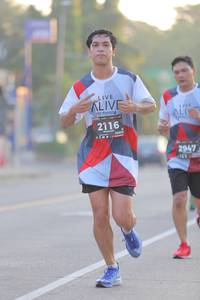 BIB: 2116, 2947
                            <button type="button" onclick="openModal(6411223)" class="btn btn-primary btn-sm float-right btn-popup" data-toggle="modal" data-target=".modal-high-quality">
                        <i class="fas fa-shopping-cart"></i> Add to Cart
                    </button>
                                            <button type="button" onclick="isThisMe(6411223, true)" class="btn btn-success btn-sm float-right btn-popup btn-isme hidden" data-toggle="tooltip" data-placement="bottom" title="นี่คือรูปของคุณใช่ไหม คลิกที่นี่เพื่อเอาเข้าอัลบั้ม">
                        <i class="fas fa-plus"></i> Add to album
                    </button>
                    <button type="button" onclick="isThisMe(6411223, false)" class="btn btn-warning btn-sm float-right btn-popup btn-isnotme hidden">
                        <i class="fas fa-ban"></i> Remove from album
                    </button>