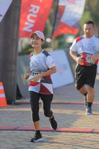 BIB: 721
                            <button type="button" onclick="openModal(6427947)" class="btn btn-primary btn-sm float-right btn-popup" data-toggle="modal" data-target=".modal-high-quality">
                        <i class="fas fa-shopping-cart"></i> Add to Cart
                    </button>
                                            <button type="button" onclick="isThisMe(6427947, true)" class="btn btn-success btn-sm float-right btn-popup btn-isme hidden" data-toggle="tooltip" data-placement="bottom" title="นี่คือรูปของคุณใช่ไหม คลิกที่นี่เพื่อเอาเข้าอัลบั้ม">
                        <i class="fas fa-plus"></i> Add to album
                    </button>
                    <button type="button" onclick="isThisMe(6427947, false)" class="btn btn-warning btn-sm float-right btn-popup btn-isnotme hidden">
                        <i class="fas fa-ban"></i> Remove from album
                    </button>