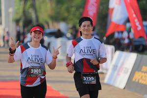 BIB: 3901, 128, 3755
                            <button type="button" onclick="openModal(6432762)" class="btn btn-primary btn-sm float-right btn-popup" data-toggle="modal" data-target=".modal-high-quality">
                        <i class="fas fa-shopping-cart"></i> Add to Cart
                    </button>
                                            <button type="button" onclick="isThisMe(6432762, true)" class="btn btn-success btn-sm float-right btn-popup btn-isme hidden" data-toggle="tooltip" data-placement="bottom" title="นี่คือรูปของคุณใช่ไหม คลิกที่นี่เพื่อเอาเข้าอัลบั้ม">
                        <i class="fas fa-plus"></i> Add to album
                    </button>
                    <button type="button" onclick="isThisMe(6432762, false)" class="btn btn-warning btn-sm float-right btn-popup btn-isnotme hidden">
                        <i class="fas fa-ban"></i> Remove from album
                    </button>