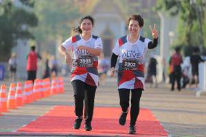 BIB: 3903, 3902
                            <button type="button" onclick="openModal(6433322)" class="btn btn-primary btn-sm float-right btn-popup" data-toggle="modal" data-target=".modal-high-quality">
                        <i class="fas fa-shopping-cart"></i> Add to Cart
                    </button>
                                            <button type="button" onclick="isThisMe(6433322, true)" class="btn btn-success btn-sm float-right btn-popup btn-isme hidden" data-toggle="tooltip" data-placement="bottom" title="นี่คือรูปของคุณใช่ไหม คลิกที่นี่เพื่อเอาเข้าอัลบั้ม">
                        <i class="fas fa-plus"></i> Add to album
                    </button>
                    <button type="button" onclick="isThisMe(6433322, false)" class="btn btn-warning btn-sm float-right btn-popup btn-isnotme hidden">
                        <i class="fas fa-ban"></i> Remove from album
                    </button>