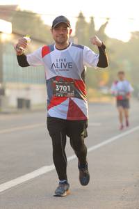 BIB: 3701, 118
                            <button type="button" onclick="openModal(6423969)" class="btn btn-primary btn-sm float-right btn-popup" data-toggle="modal" data-target=".modal-high-quality">
                        <i class="fas fa-shopping-cart"></i> Add to Cart
                    </button>
                                            <button type="button" onclick="isThisMe(6423969, true)" class="btn btn-success btn-sm float-right btn-popup btn-isme hidden" data-toggle="tooltip" data-placement="bottom" title="นี่คือรูปของคุณใช่ไหม คลิกที่นี่เพื่อเอาเข้าอัลบั้ม">
                        <i class="fas fa-plus"></i> Add to album
                    </button>
                    <button type="button" onclick="isThisMe(6423969, false)" class="btn btn-warning btn-sm float-right btn-popup btn-isnotme hidden">
                        <i class="fas fa-ban"></i> Remove from album
                    </button>