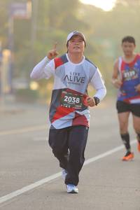 BIB: 2129, 2038
                            <button type="button" onclick="openModal(6423658)" class="btn btn-primary btn-sm float-right btn-popup" data-toggle="modal" data-target=".modal-high-quality">
                        <i class="fas fa-shopping-cart"></i> Add to Cart
                    </button>
                                            <button type="button" onclick="isThisMe(6423658, true)" class="btn btn-success btn-sm float-right btn-popup btn-isme hidden" data-toggle="tooltip" data-placement="bottom" title="นี่คือรูปของคุณใช่ไหม คลิกที่นี่เพื่อเอาเข้าอัลบั้ม">
                        <i class="fas fa-plus"></i> Add to album
                    </button>
                    <button type="button" onclick="isThisMe(6423658, false)" class="btn btn-warning btn-sm float-right btn-popup btn-isnotme hidden">
                        <i class="fas fa-ban"></i> Remove from album
                    </button>