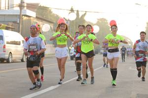 BIB: 2033, 2090
                            <button type="button" onclick="openModal(6423531)" class="btn btn-primary btn-sm float-right btn-popup" data-toggle="modal" data-target=".modal-high-quality">
                        <i class="fas fa-shopping-cart"></i> Add to Cart
                    </button>
                                            <button type="button" onclick="isThisMe(6423531, true)" class="btn btn-success btn-sm float-right btn-popup btn-isme hidden" data-toggle="tooltip" data-placement="bottom" title="นี่คือรูปของคุณใช่ไหม คลิกที่นี่เพื่อเอาเข้าอัลบั้ม">
                        <i class="fas fa-plus"></i> Add to album
                    </button>
                    <button type="button" onclick="isThisMe(6423531, false)" class="btn btn-warning btn-sm float-right btn-popup btn-isnotme hidden">
                        <i class="fas fa-ban"></i> Remove from album
                    </button>