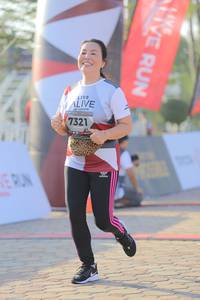 BIB: 7321
                            <button type="button" onclick="openModal(6432895)" class="btn btn-primary btn-sm float-right btn-popup" data-toggle="modal" data-target=".modal-high-quality">
                        <i class="fas fa-shopping-cart"></i> Add to Cart
                    </button>
                                            <button type="button" onclick="isThisMe(6432895, true)" class="btn btn-success btn-sm float-right btn-popup btn-isme hidden" data-toggle="tooltip" data-placement="bottom" title="นี่คือรูปของคุณใช่ไหม คลิกที่นี่เพื่อเอาเข้าอัลบั้ม">
                        <i class="fas fa-plus"></i> Add to album
                    </button>
                    <button type="button" onclick="isThisMe(6432895, false)" class="btn btn-warning btn-sm float-right btn-popup btn-isnotme hidden">
                        <i class="fas fa-ban"></i> Remove from album
                    </button>