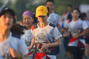 BIB: 
                            <button type="button" onclick="openModal(6413631)" class="btn btn-primary btn-sm float-right btn-popup" data-toggle="modal" data-target=".modal-high-quality">
                        <i class="fas fa-shopping-cart"></i> Add to Cart
                    </button>
                                            <button type="button" onclick="isThisMe(6413631, true)" class="btn btn-success btn-sm float-right btn-popup btn-isme hidden" data-toggle="tooltip" data-placement="bottom" title="นี่คือรูปของคุณใช่ไหม คลิกที่นี่เพื่อเอาเข้าอัลบั้ม">
                        <i class="fas fa-plus"></i> Add to album
                    </button>
                    <button type="button" onclick="isThisMe(6413631, false)" class="btn btn-warning btn-sm float-right btn-popup btn-isnotme hidden">
                        <i class="fas fa-ban"></i> Remove from album
                    </button>