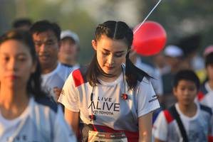 BIB: 
                            <button type="button" onclick="openModal(6412969)" class="btn btn-primary btn-sm float-right btn-popup" data-toggle="modal" data-target=".modal-high-quality">
                        <i class="fas fa-shopping-cart"></i> Add to Cart
                    </button>
                                            <button type="button" onclick="isThisMe(6412969, true)" class="btn btn-success btn-sm float-right btn-popup btn-isme hidden" data-toggle="tooltip" data-placement="bottom" title="นี่คือรูปของคุณใช่ไหม คลิกที่นี่เพื่อเอาเข้าอัลบั้ม">
                        <i class="fas fa-plus"></i> Add to album
                    </button>
                    <button type="button" onclick="isThisMe(6412969, false)" class="btn btn-warning btn-sm float-right btn-popup btn-isnotme hidden">
                        <i class="fas fa-ban"></i> Remove from album
                    </button>