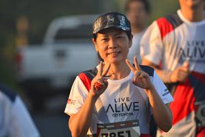 BIB: 201
                            <button type="button" onclick="openModal(6413416)" class="btn btn-primary btn-sm float-right btn-popup" data-toggle="modal" data-target=".modal-high-quality">
                        <i class="fas fa-shopping-cart"></i> Add to Cart
                    </button>
                                            <button type="button" onclick="isThisMe(6413416, true)" class="btn btn-success btn-sm float-right btn-popup btn-isme hidden" data-toggle="tooltip" data-placement="bottom" title="นี่คือรูปของคุณใช่ไหม คลิกที่นี่เพื่อเอาเข้าอัลบั้ม">
                        <i class="fas fa-plus"></i> Add to album
                    </button>
                    <button type="button" onclick="isThisMe(6413416, false)" class="btn btn-warning btn-sm float-right btn-popup btn-isnotme hidden">
                        <i class="fas fa-ban"></i> Remove from album
                    </button>