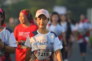 BIB: 7215
                            <button type="button" onclick="openModal(6414789)" class="btn btn-primary btn-sm float-right btn-popup" data-toggle="modal" data-target=".modal-high-quality">
                        <i class="fas fa-shopping-cart"></i> Add to Cart
                    </button>
                                            <button type="button" onclick="isThisMe(6414789, true)" class="btn btn-success btn-sm float-right btn-popup btn-isme hidden" data-toggle="tooltip" data-placement="bottom" title="นี่คือรูปของคุณใช่ไหม คลิกที่นี่เพื่อเอาเข้าอัลบั้ม">
                        <i class="fas fa-plus"></i> Add to album
                    </button>
                    <button type="button" onclick="isThisMe(6414789, false)" class="btn btn-warning btn-sm float-right btn-popup btn-isnotme hidden">
                        <i class="fas fa-ban"></i> Remove from album
                    </button>