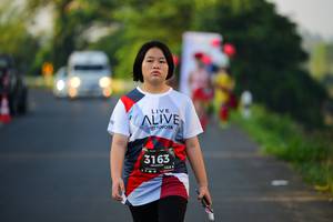 BIB: 3163, 124
                            <button type="button" onclick="openModal(6388104)" class="btn btn-primary btn-sm float-right btn-popup" data-toggle="modal" data-target=".modal-high-quality">
                        <i class="fas fa-shopping-cart"></i> Add to Cart
                    </button>
                                            <button type="button" onclick="isThisMe(6388104, true)" class="btn btn-success btn-sm float-right btn-popup btn-isme hidden" data-toggle="tooltip" data-placement="bottom" title="นี่คือรูปของคุณใช่ไหม คลิกที่นี่เพื่อเอาเข้าอัลบั้ม">
                        <i class="fas fa-plus"></i> Add to album
                    </button>
                    <button type="button" onclick="isThisMe(6388104, false)" class="btn btn-warning btn-sm float-right btn-popup btn-isnotme hidden">
                        <i class="fas fa-ban"></i> Remove from album
                    </button>